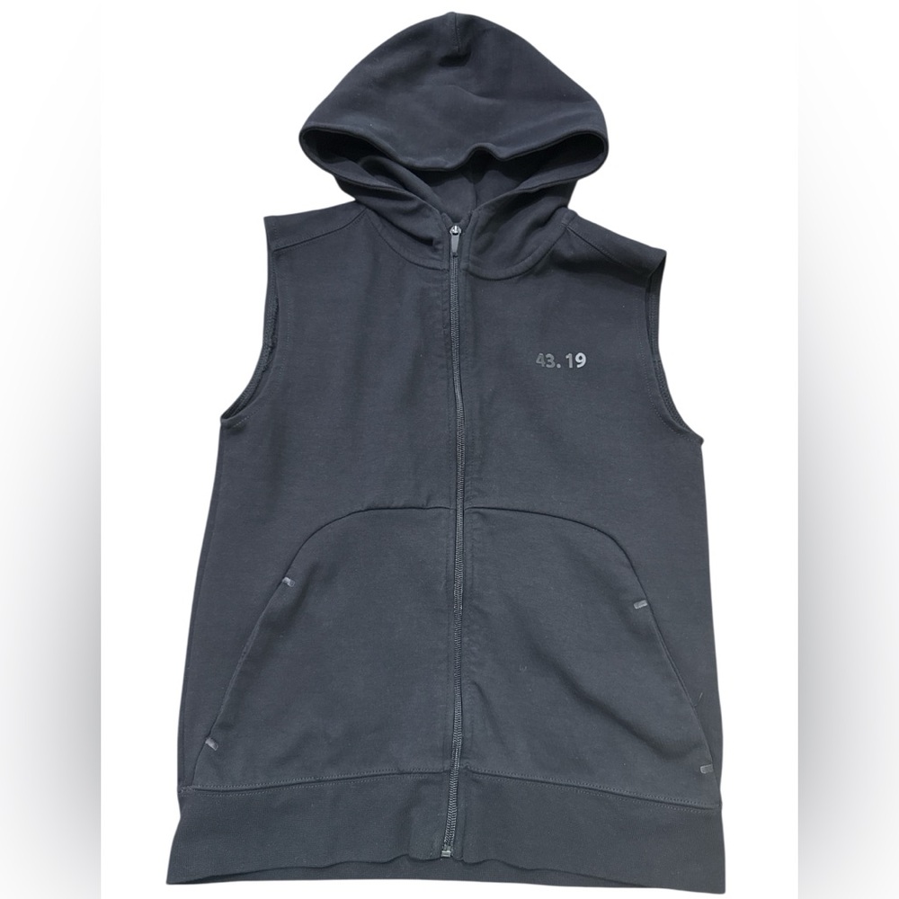 ZARA Kids Black Hooded Sleeveless Vest Front Zip Pockets Sporty Boys Size 11-12